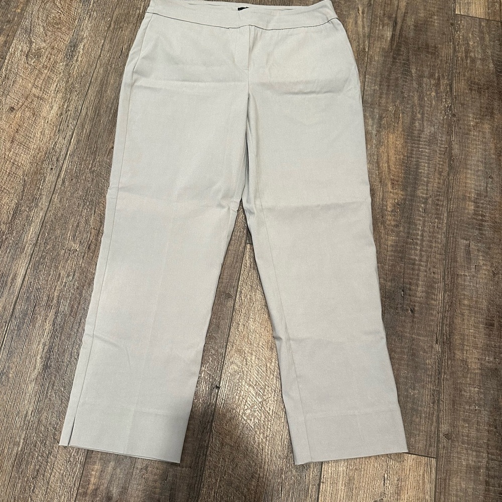 New Women’s Long Tall Sally Beige Crop Capri Pants size 10